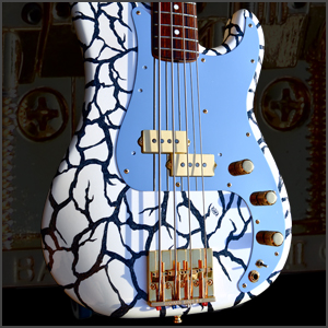 AIRBRUSH PAINTING - Fender 1982 Bass Guitar - Handmade by Eric PHILIPPE